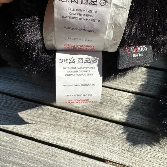 Cynthia Rowley Spider Shaped Black Pillow Halloween Faux Fur Decor 9"X 17" Plush - Picture 14 of 16